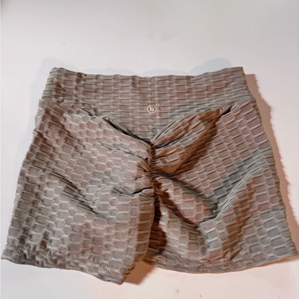 Textured green ruched Shorts for Women size medium